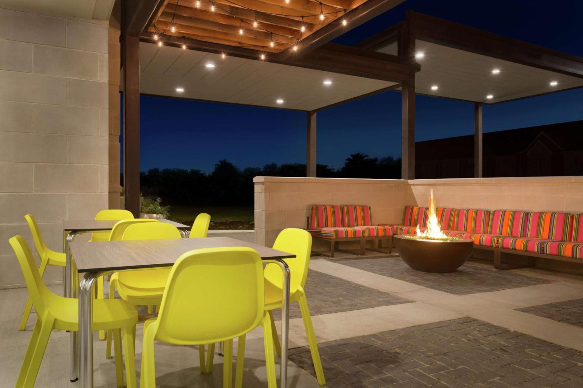 Home2 By Hilton Cincinnati Airport South Hotel 3*